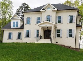 17823 Stuttgart Rd, Davidson, NC 28036