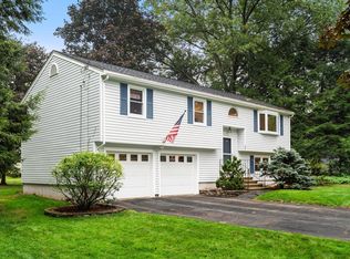 29 Oregon Rd, Tewksbury, MA 01876