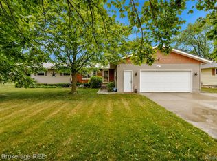 808 Munger Rd, Bay City, MI 48708