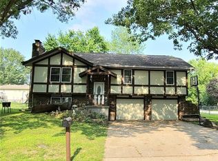 119 Lakeview Dr, Wood Heights, MO 64024