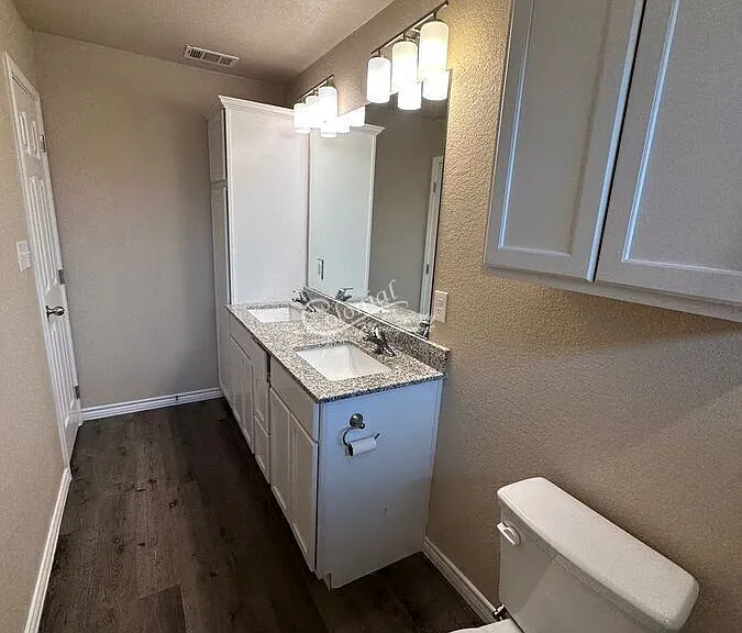 2403 Duntov Dr #B — Photo 25