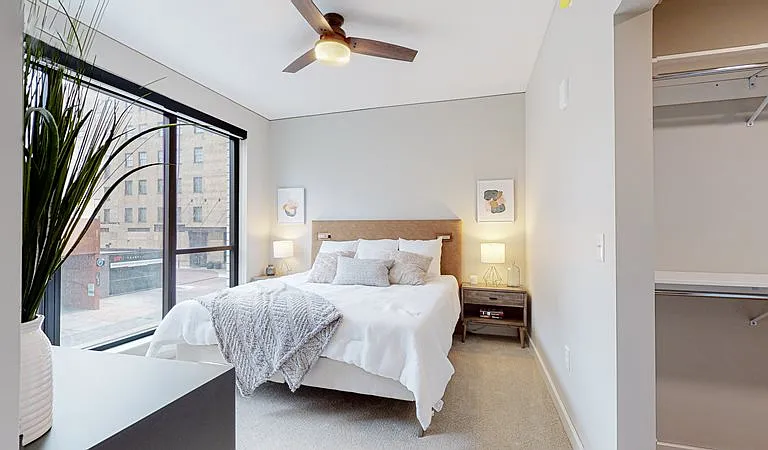 240 Park Avenue — Photo 27