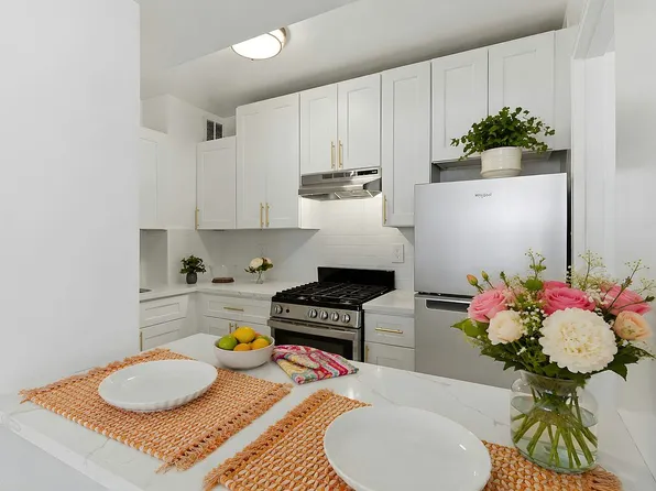 400 E 17th St APT 600, Brooklyn, NY 11226