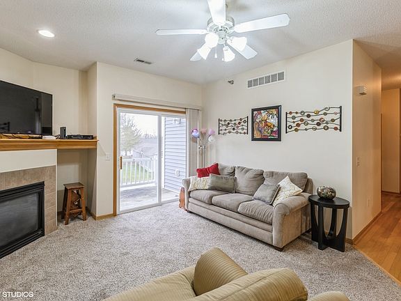4th image of 905 7th Ave SE Unit 11
