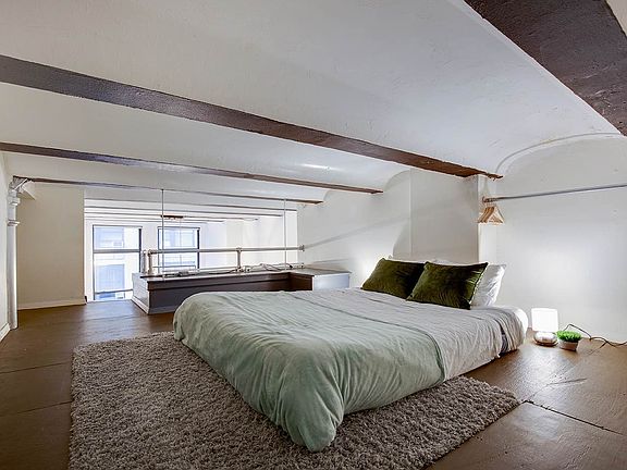 5th image of 220 Park Ave S APT 3E