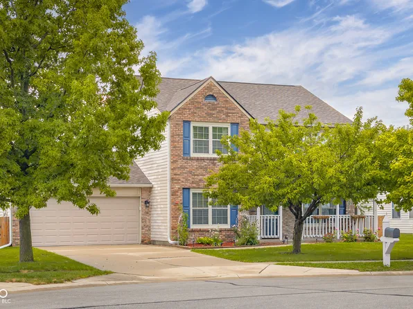 688 Canary Creek Dr, Franklin, IN 46131