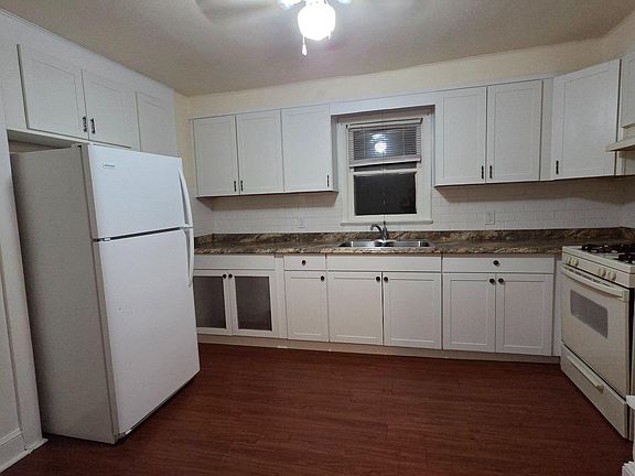 4th image of 23 Vincent Ave Floor 2