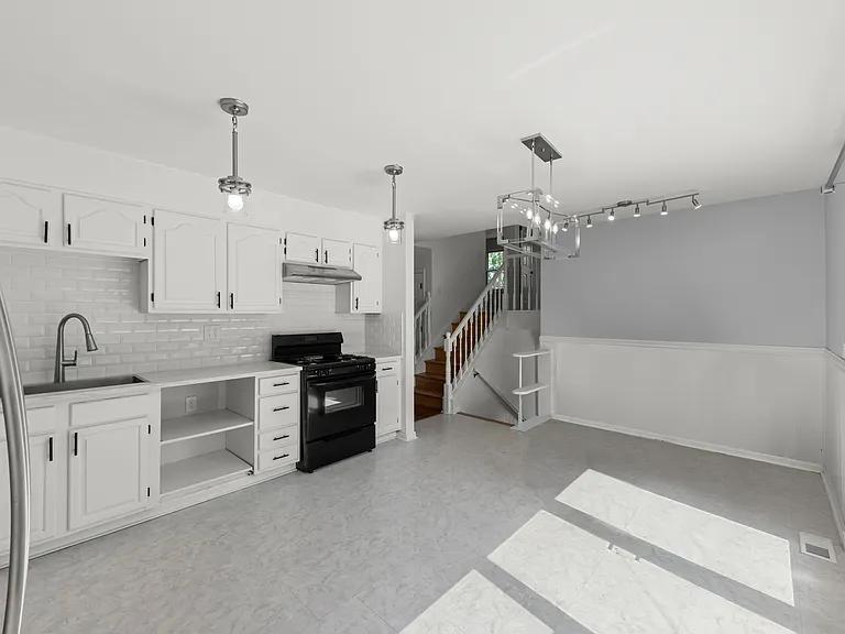 219 Kedvale Ct — Photo 8