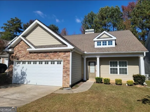 60 Black Diamond Dr, Fairburn, GA 30213