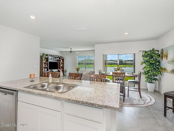 4th image of 1373 Mineral Loop Dr