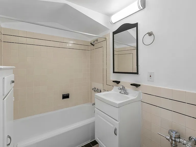 1444 7th Ave #206 — Photo 20