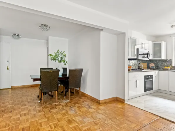 275 Webster Avenue image 3 of 6