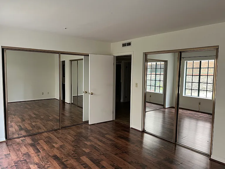 426 N Maryland Ave #105 — Photo 6