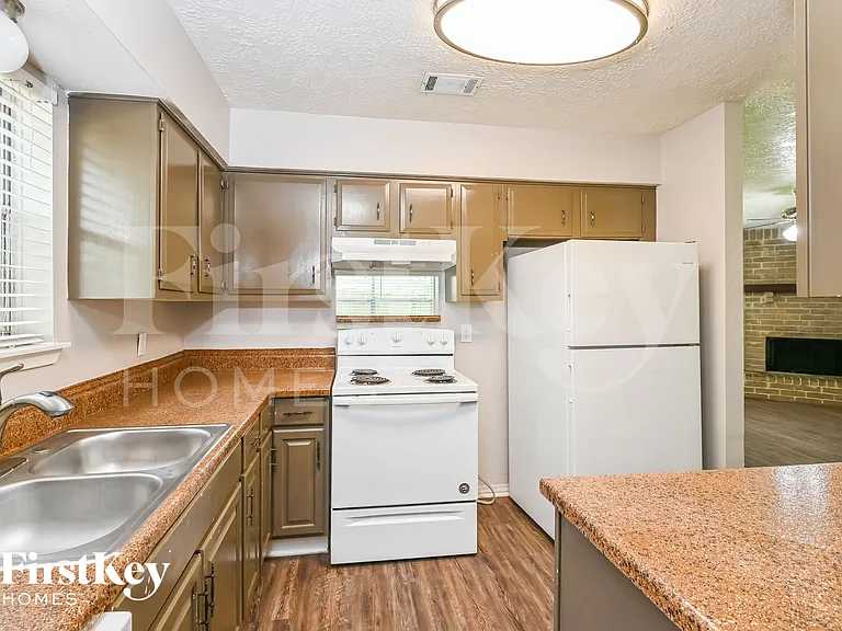 15823 Baybriar Dr — Photo 7