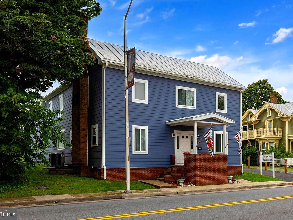 1st image of 146 E Main St