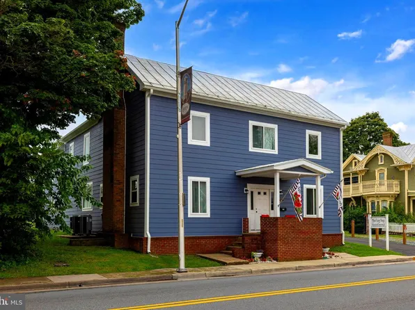 146 E Main St, Luray, VA 22835