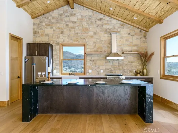 37219 Quarter Valley Rd, Temecula, CA 92592