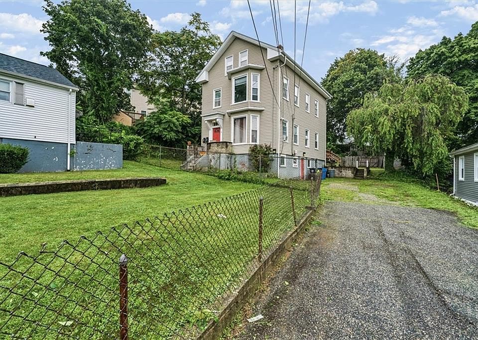 1st image of 216 Maplewood Ave