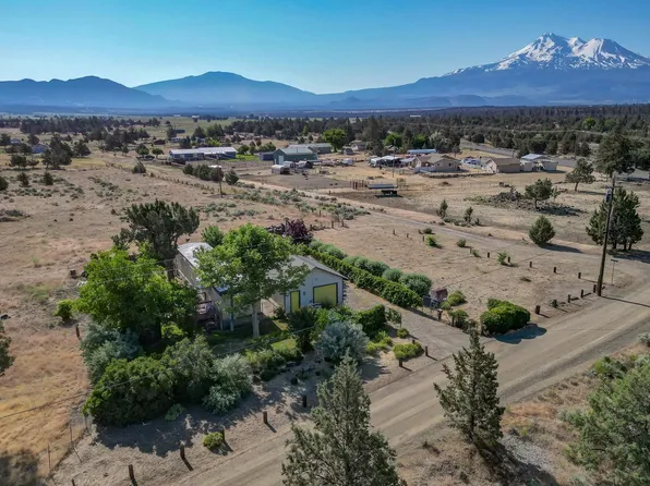 8236 Modoc Rd, Montague, CA 96064