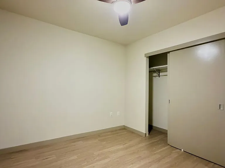 Lexington Apartments — Photo 30
