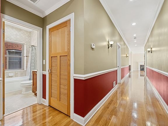 3rd image of 4721 S Greenwood Ave APT 3
