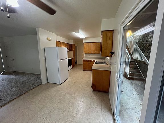5th image of 563-565 NE Casper St #563