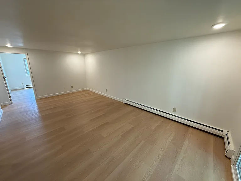 3984 Ridge Lea Rd #B — Photo 5
