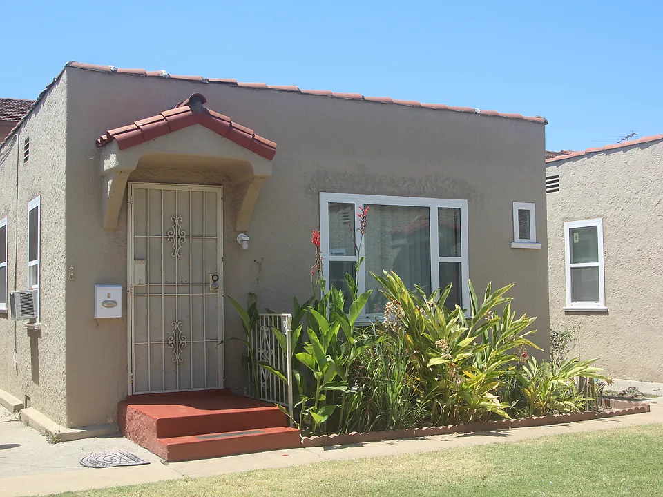 911 S Marguerita Ave