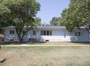824 Flannery Ave, Cambridge, NE 69022