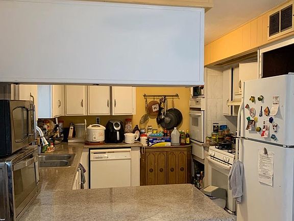 5th image of 510 Saddle Brook Dr #281