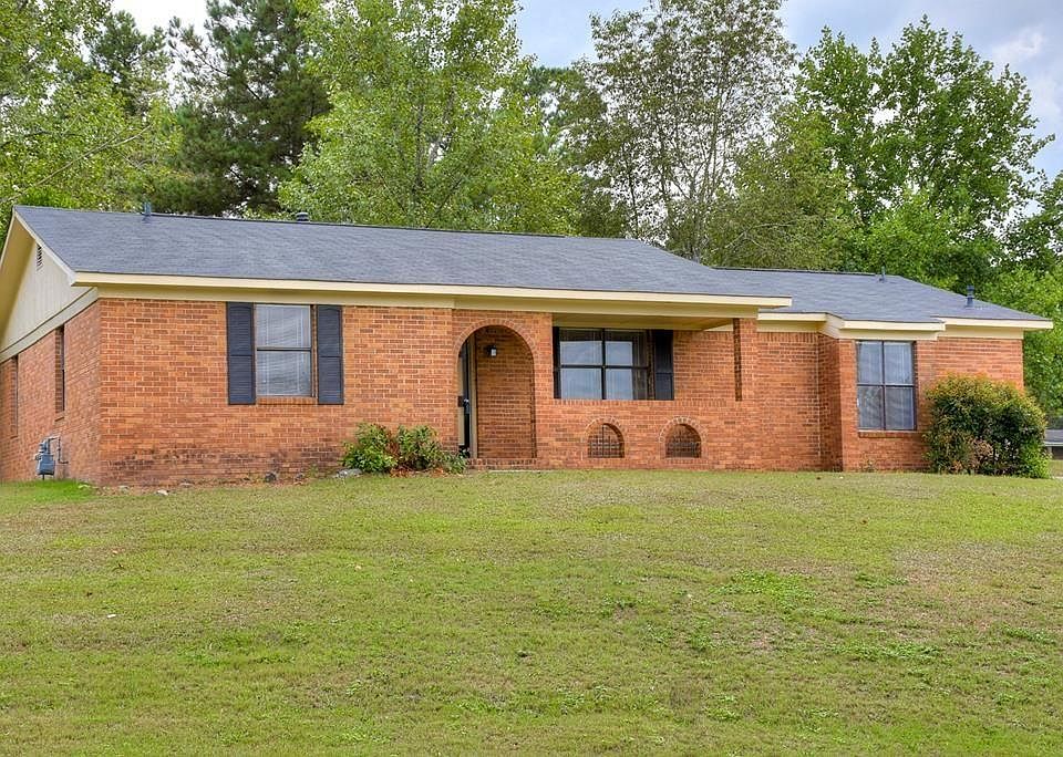 1st image of 2702 Castletown Dr
