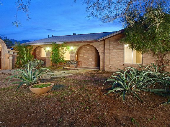 4th image of 3726 N Tucson Blvd