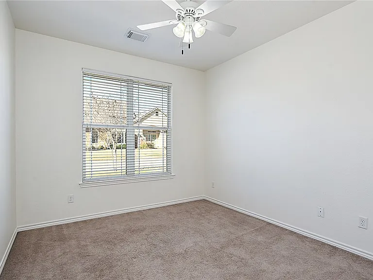 3802 Blackhawk Ln — Photo 11