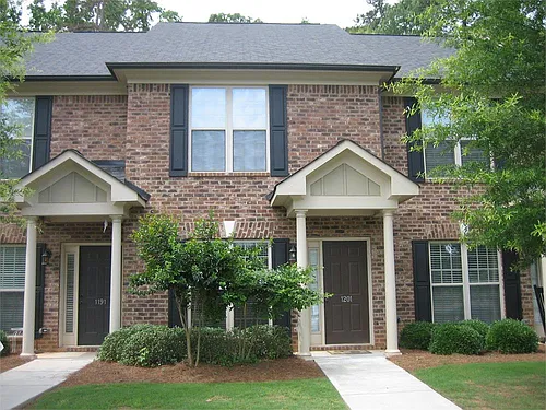 1201 Binghampton Cir Photo 1