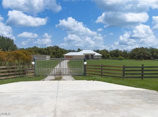 19801 N River Rd, Alva, FL 33920