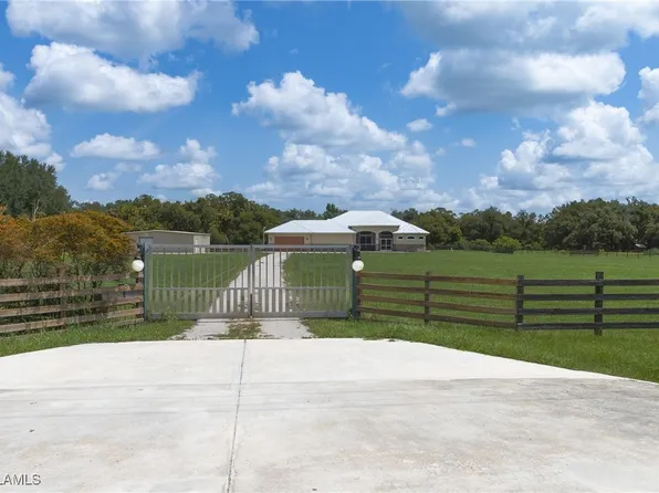 19801 N River Rd, Alva, FL 33920