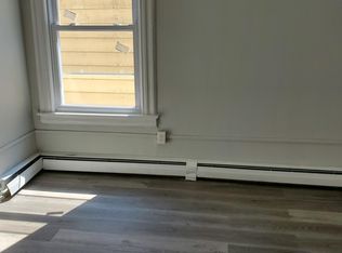 858 S 17th St, Newark, NJ 07108