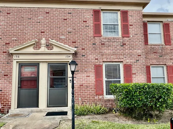 134 E Colonial Ct #75, Indian Harbour Beach, FL 32937