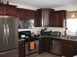 785 N Main St, Fall River, MA 02720