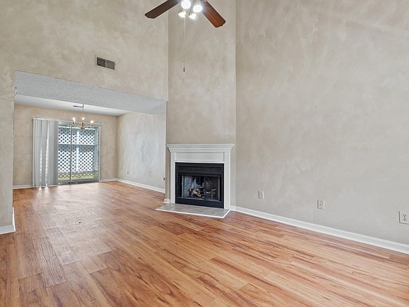 3rd image of 1151 Cloister Pl