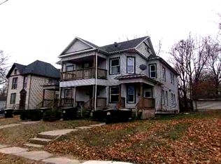 311 1/2 E Pleasant St, Freeport, IL 61032