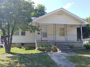 718 W Beech St, La Follette, TN 37766