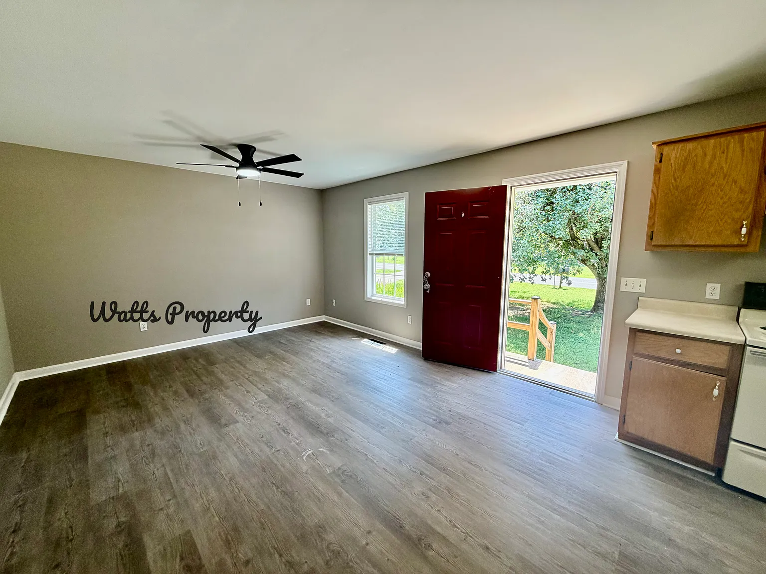 2 bed, 798 sqft, $999 — Photo 2