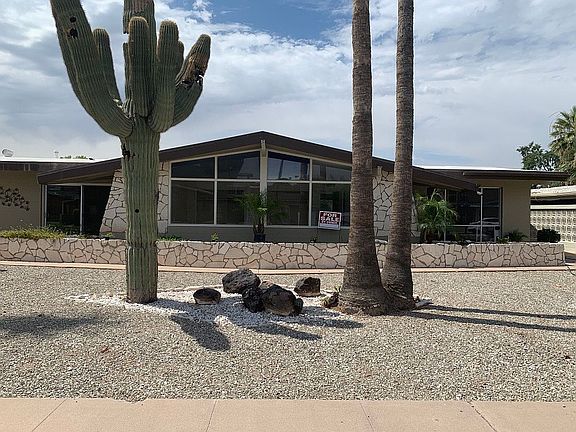 5th image of 3709 E Glenrosa Ave