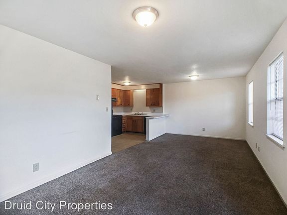 2nd image of 3820 1st Ave APT 256
