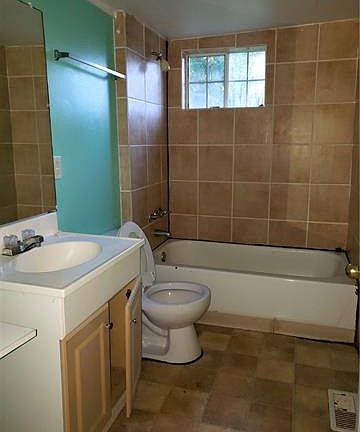 5th image of 1631 Berkley St SW
