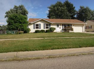 401 Sherwood Dr, Streamwood, IL 60107