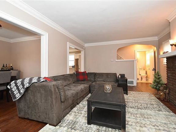 3rd image of 2184 Richland Ave