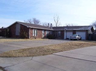 2130 S White Oak Cir #2130 & 2132, Wichita, KS 67207