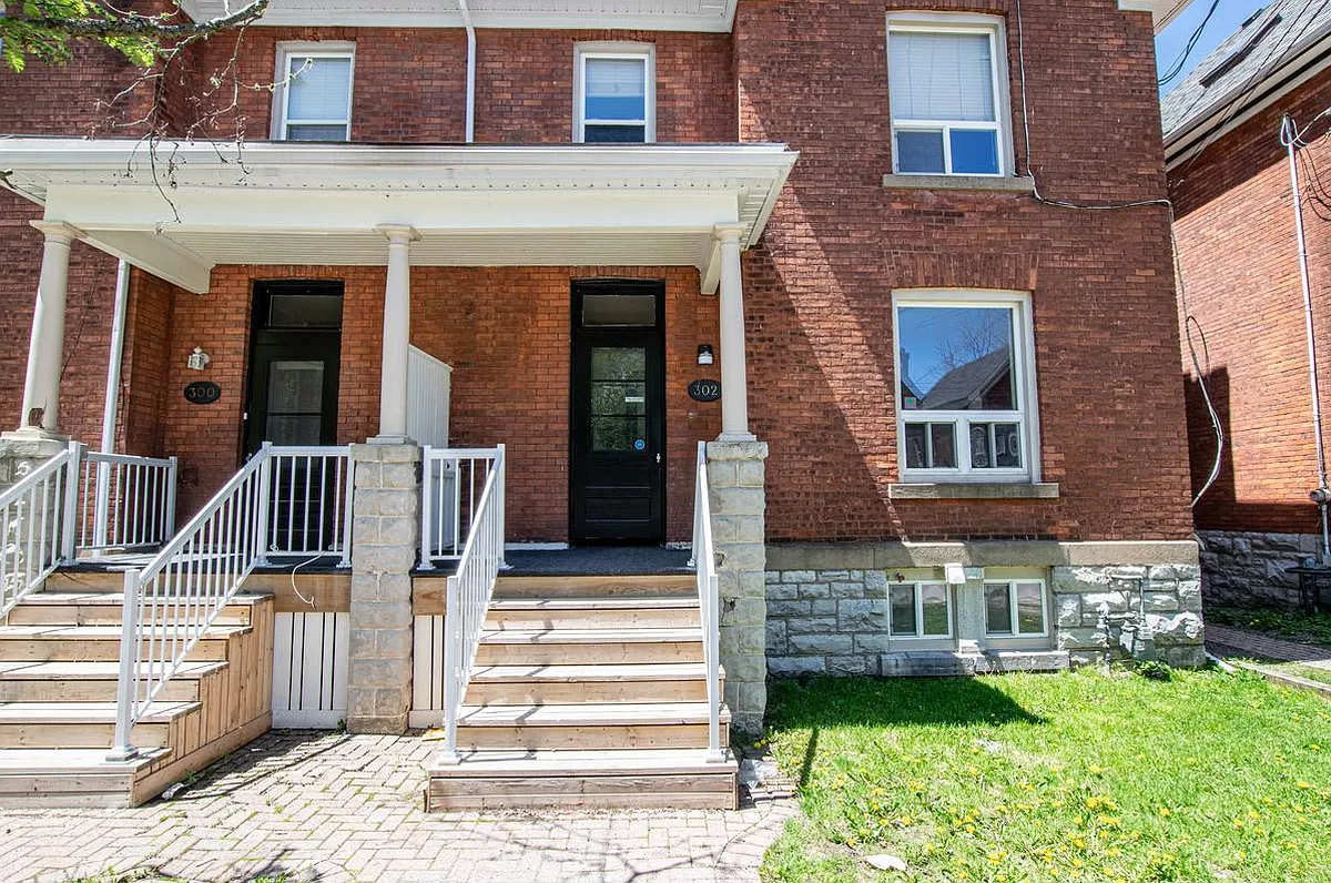 302 Frontenac St — Photo 1
